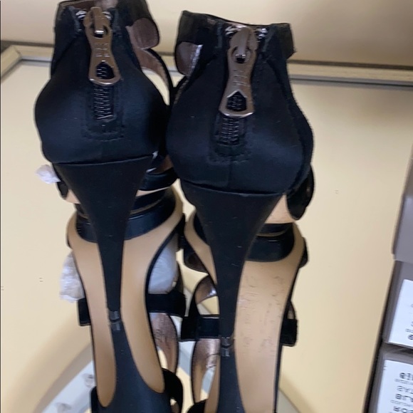 2 items for the higher price! Bcbg satin calf suede heels! - Picture 3 of 3